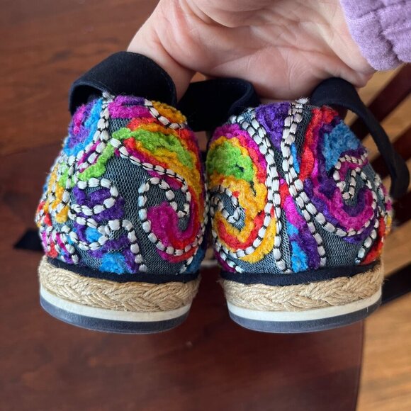 Stuart Weitzman Embroidered Denim Espadrille Flats With Black Ribbon Tie- Sz. 9. - Picture 6 of 13